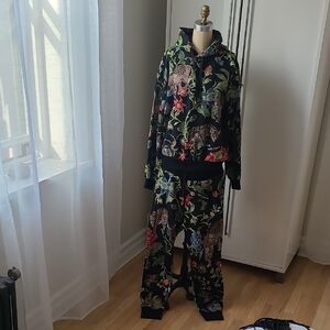 Dolce & Gabana Jungle Print Tracksuit.  Men's. Hoodie Size 48. Pants Size 46.